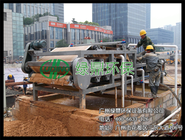 泥漿脫水機：打樁建筑泥漿處理設(shè)備 2