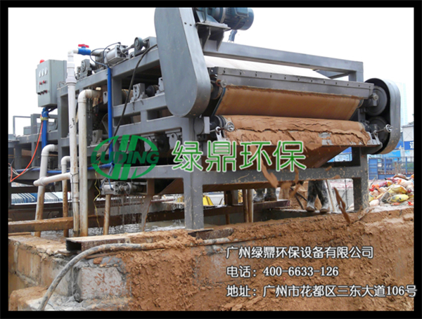泥漿脫水機：打樁建筑泥漿處理設(shè)備 1