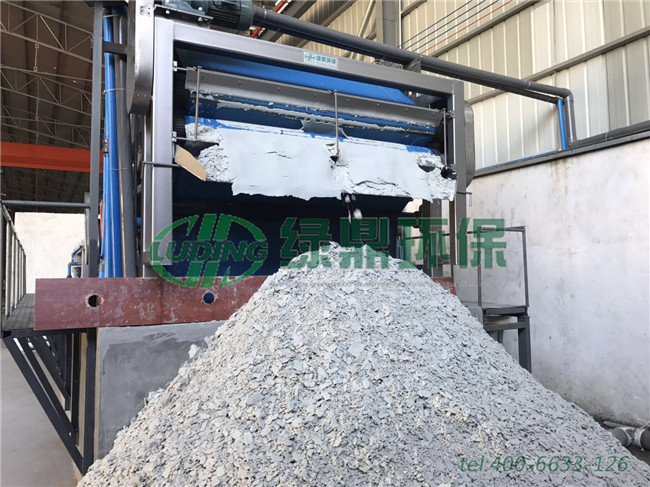 廣東佛山鋁業(yè)鋁材廠帶式壓濾機處理現(xiàn)場 6