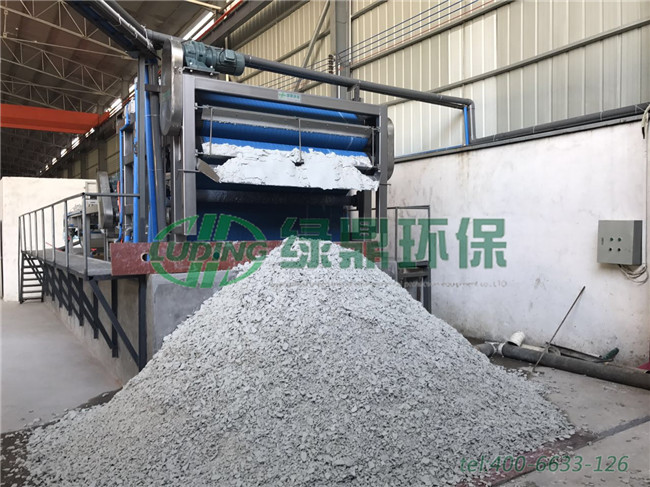 廣東佛山鋁業(yè)鋁材廠帶式壓濾機處理現(xiàn)場 7