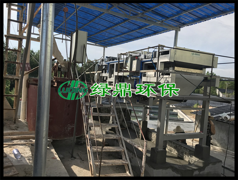 帶式壓濾機發貨海興泵站泥漿處理工程